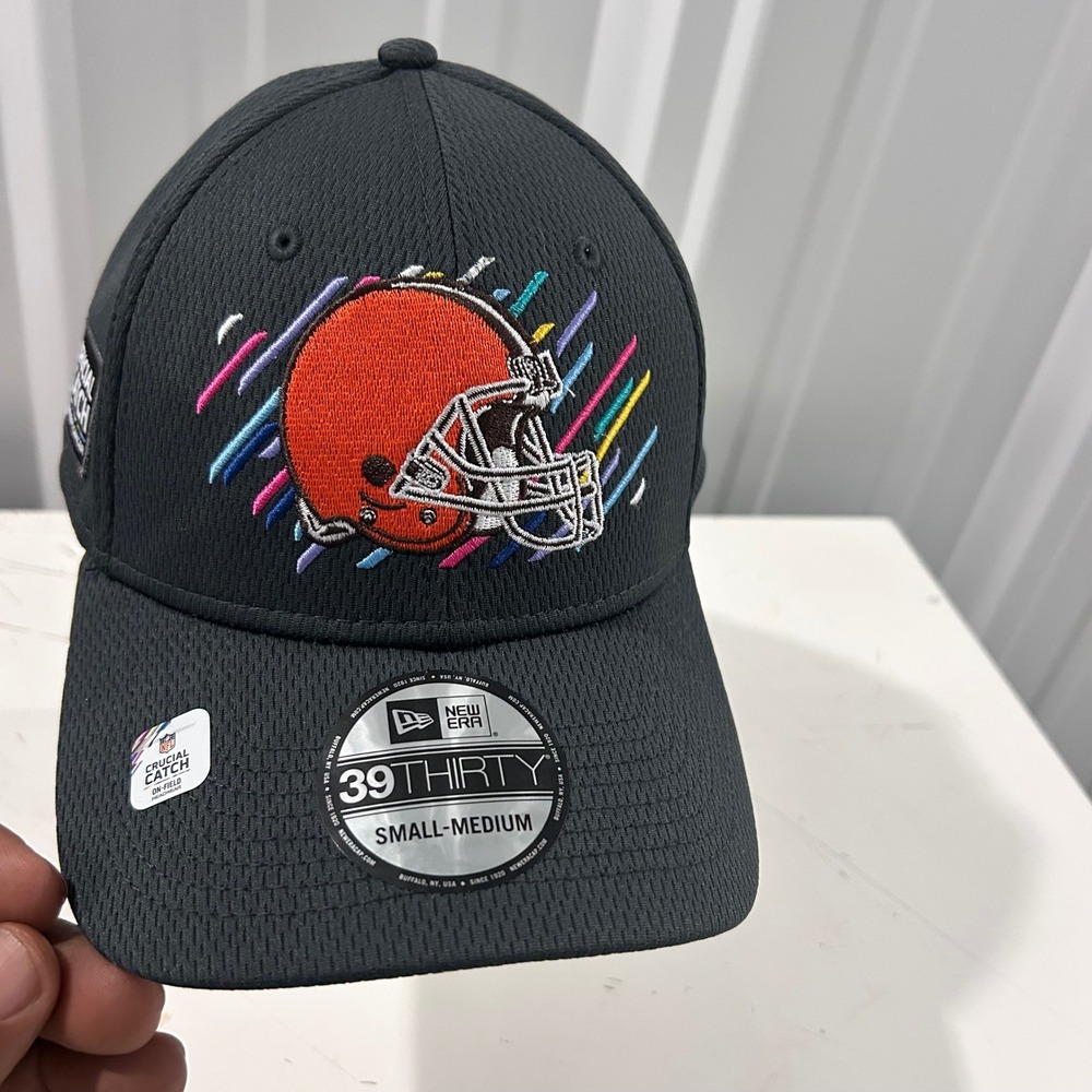 New Era 39THIRTY Cleveland Browns Crucial Catch Hat Grey S/M 60181298